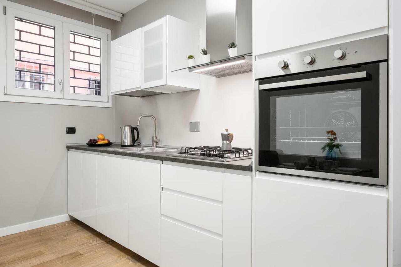 Duplex Luxurious Apt In The Heart Of ボローニャ エクステリア 写真