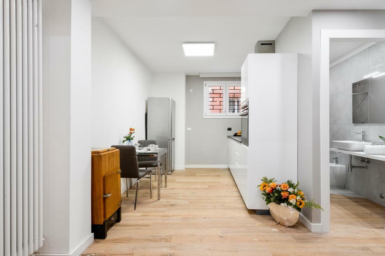 Duplex Luxurious Apt In The Heart Of ボローニャ エクステリア 写真